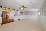 44327 Elm Avenue - Photo 9
