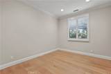 83 Henson - Photo 24