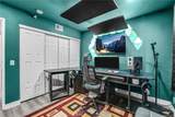 6545 Reseda Boulevard - Photo 13