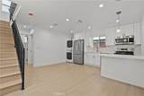 322 Leslie Way - Photo 1