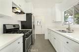 409 Harvard - Photo 11