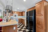 950 Woodland - Photo 14