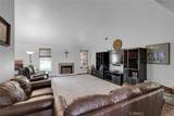 317 Circle - Photo 10