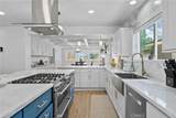 1015 Summit - Photo 11