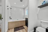 1015 Summit - Photo 22