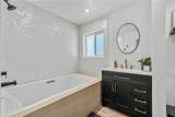 1015 Summit - Photo 23