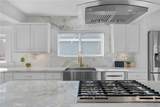 1015 Summit - Photo 8