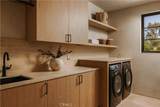 4926 Nagle Avenue - Photo 33