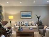 274 Rodeo - Photo 2