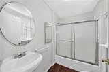 139 Manhattan - Photo 8
