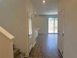 1014 Buttercup - Photo 3