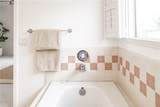 2209 Robinson St - Photo 43