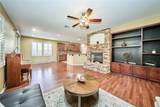 1043 Hawthorne - Photo 7