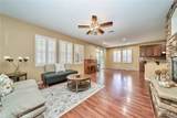 1043 Hawthorne - Photo 10