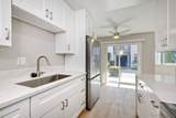 285 Moss St - Photo 2