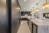 700 Front - Photo 17