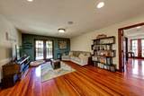 2540 Chatsworth - Photo 32