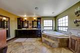 2540 Chatsworth - Photo 44