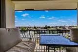 2540 Chatsworth - Photo 54