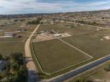 300 Flightline - Photo 11