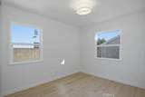 21045 Blythe Street - Photo 23