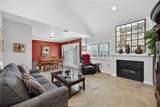 832 Trinity - Photo 13
