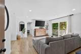 14903 Normandie - Photo 1