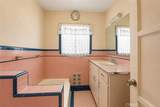 2209 Queensberry - Photo 22