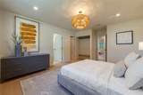 8960 Oak Park Avenue - Photo 32