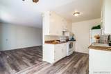 279 Moss St - Photo 10