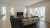 241 Proctor - Photo 3