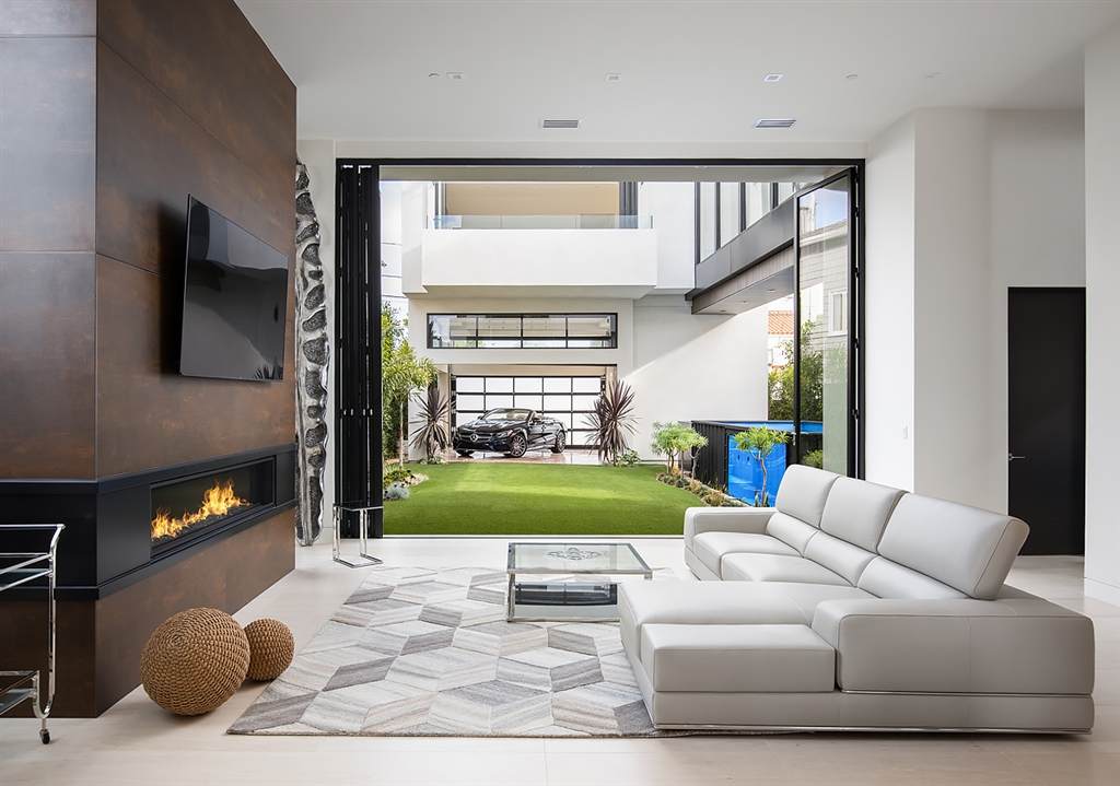 327 Nautilus Street - Photo 1