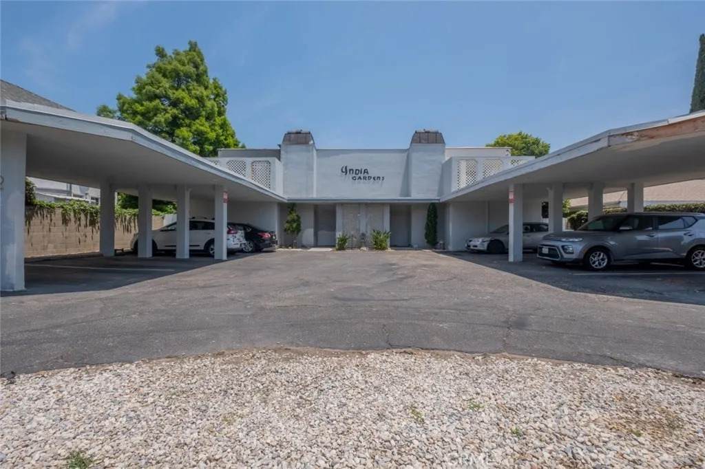 432 Sierra Madre Boulevard - Photo 1