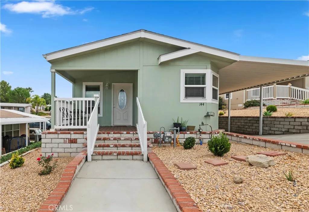1536 State St - Photo 1