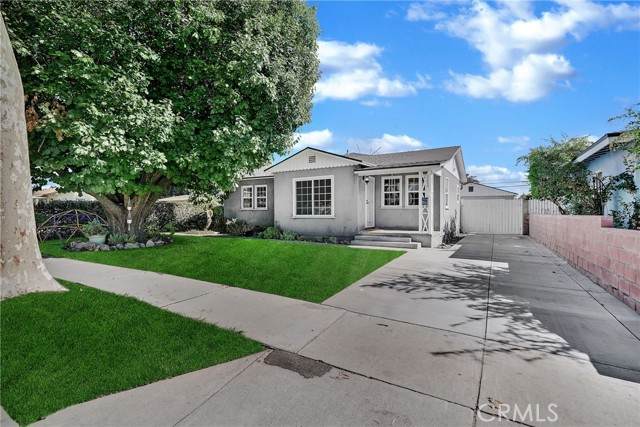 10232 Victoria Avenue - Photo 1