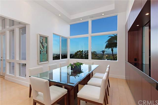 45 Saint Tropez - Photo 1