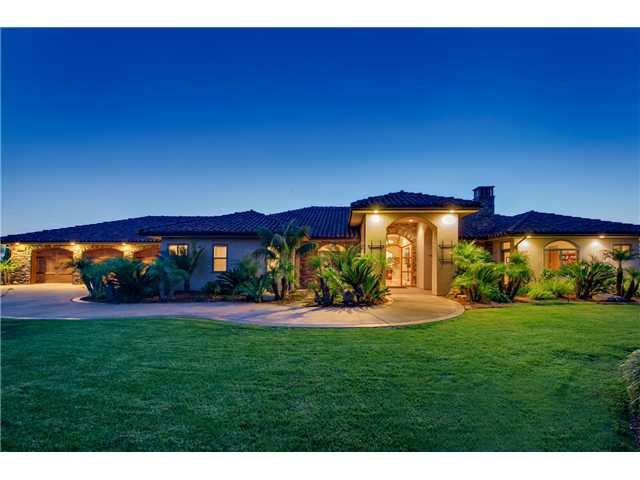 2687 Via Rancheros, Fallbrook, CA 92028 (#120053989) :: The Marelly Group | Realty One Group
