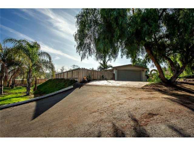 2213 Primrose Avenue, Vista, CA 92083 (#120059970) :: The Marelly Group | Realty One Group