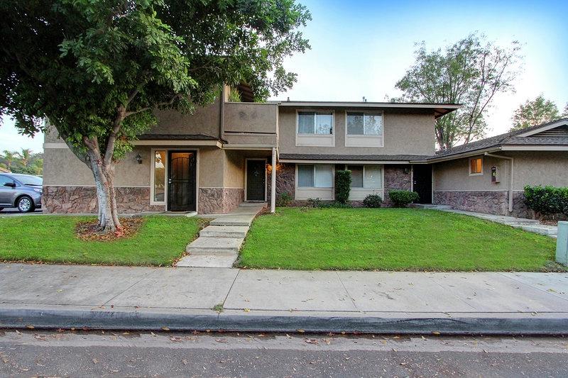 955 Amistad Pl - Photo 1