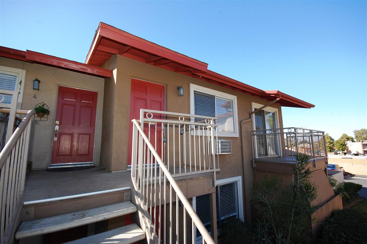 1025 Estes St - Photo 1