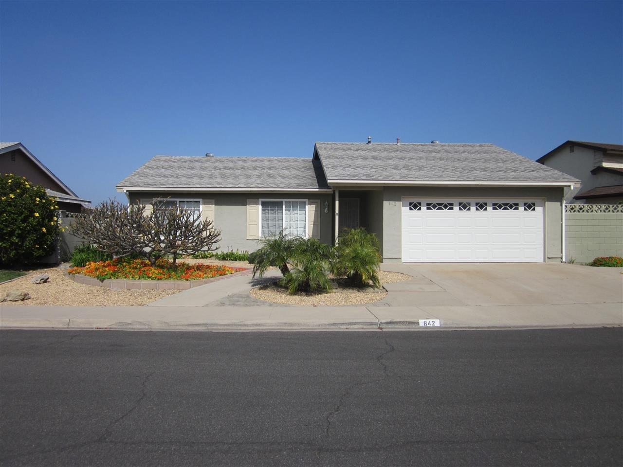 642 Mariposa Cir - Photo 1