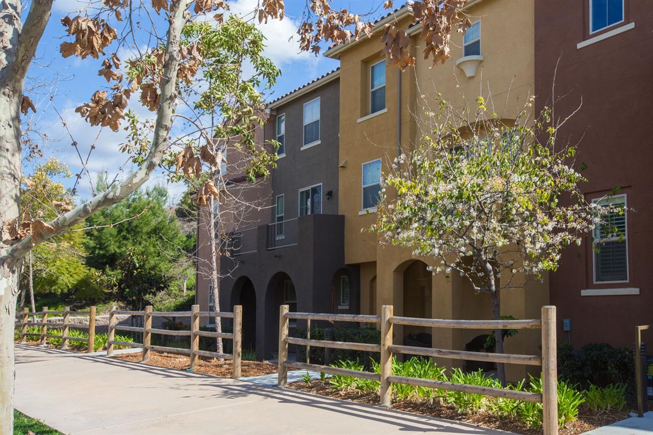 1883 Aquamarine Ct - Photo 1