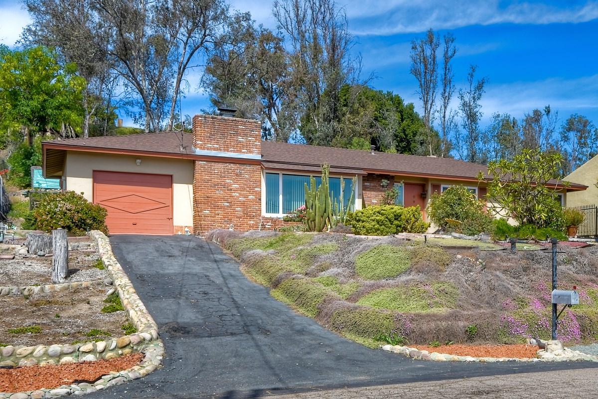 302 Pierce - Photo 1