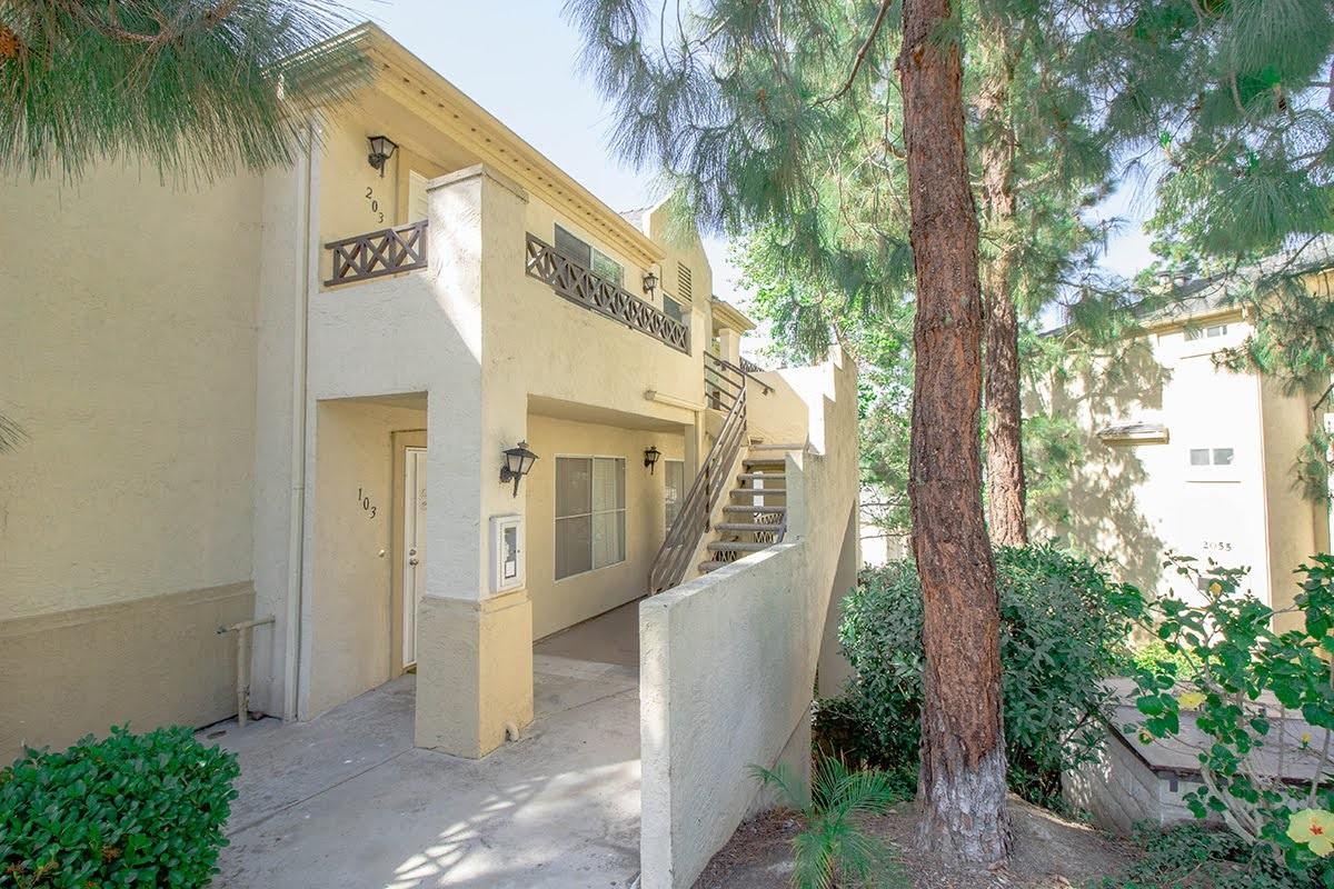 2039 Lakeridge - Photo 1