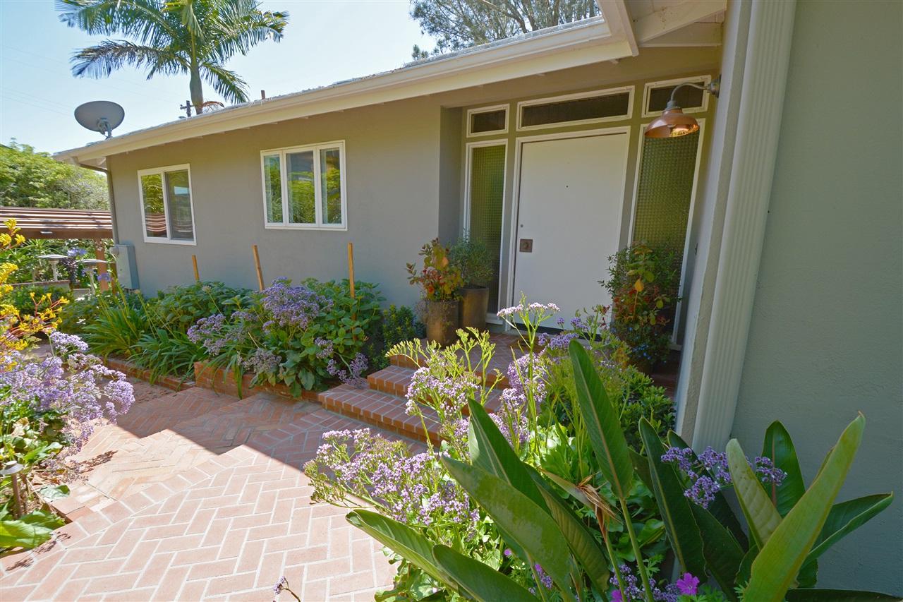 751 Hoska Ln - Photo 1