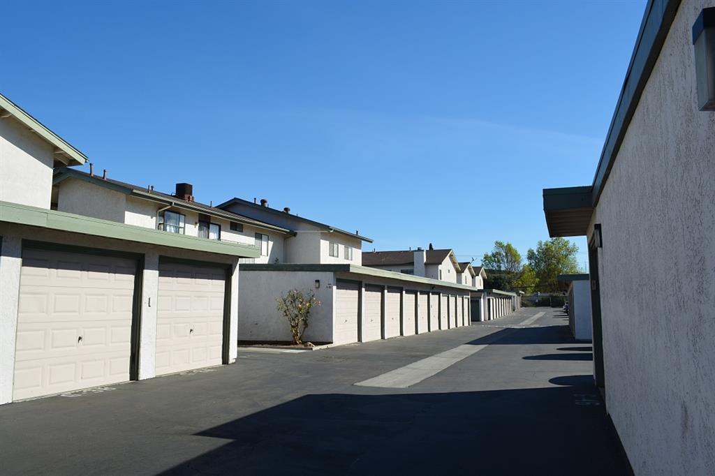 12741 Laurel St - Photo 1