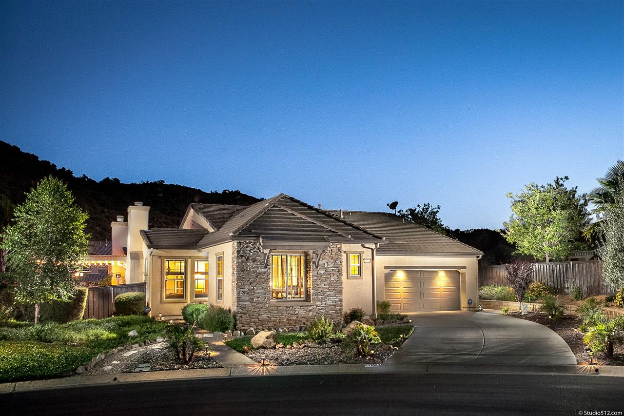 27034 Sunningdale Way - Photo 1
