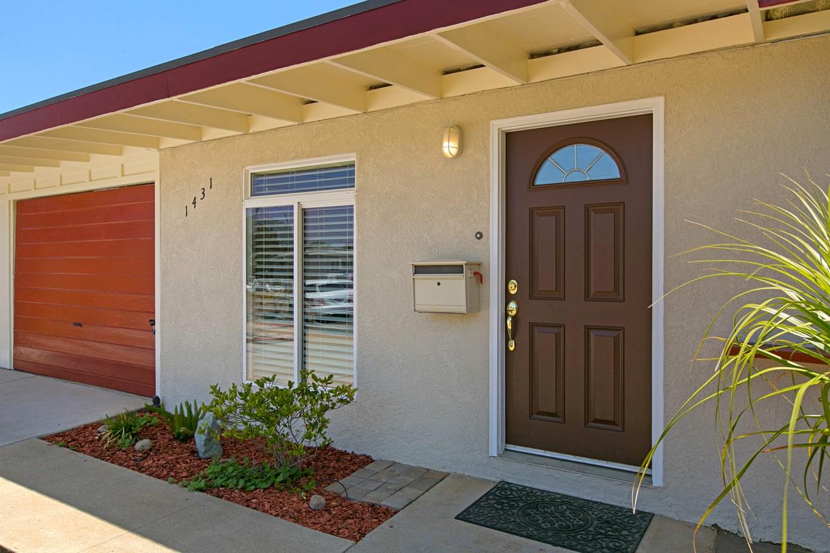 1431 Adelfa Ct - Photo 1