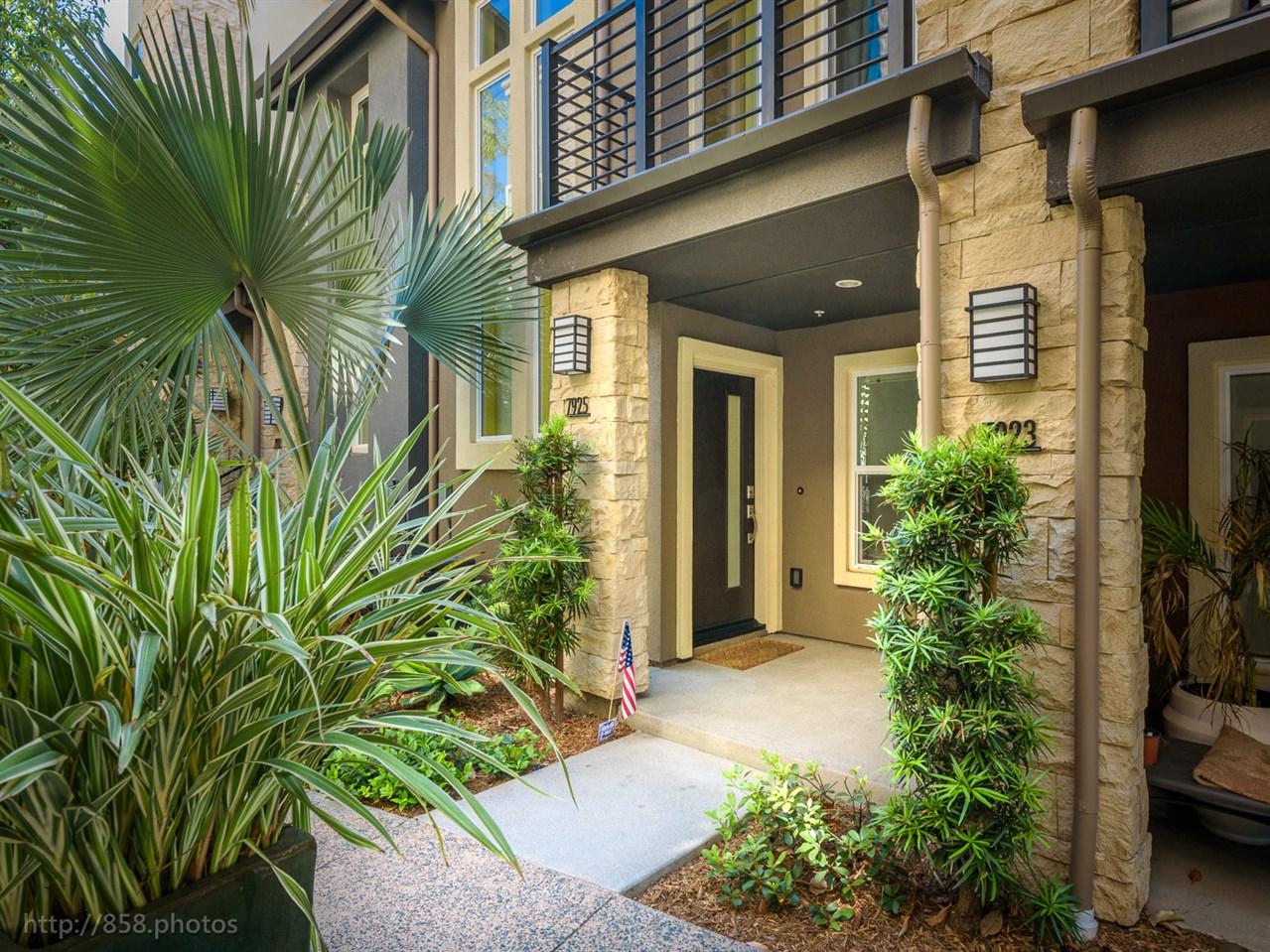 7925 Modern Oasis Dr - Photo 1
