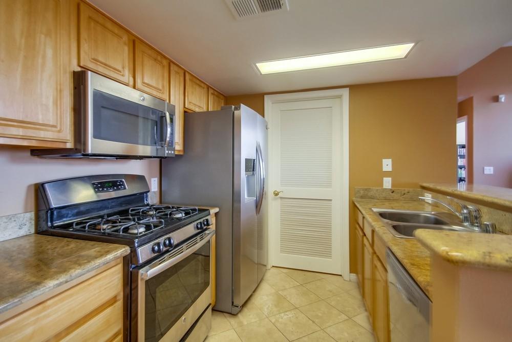 150 River Cir - Photo 1